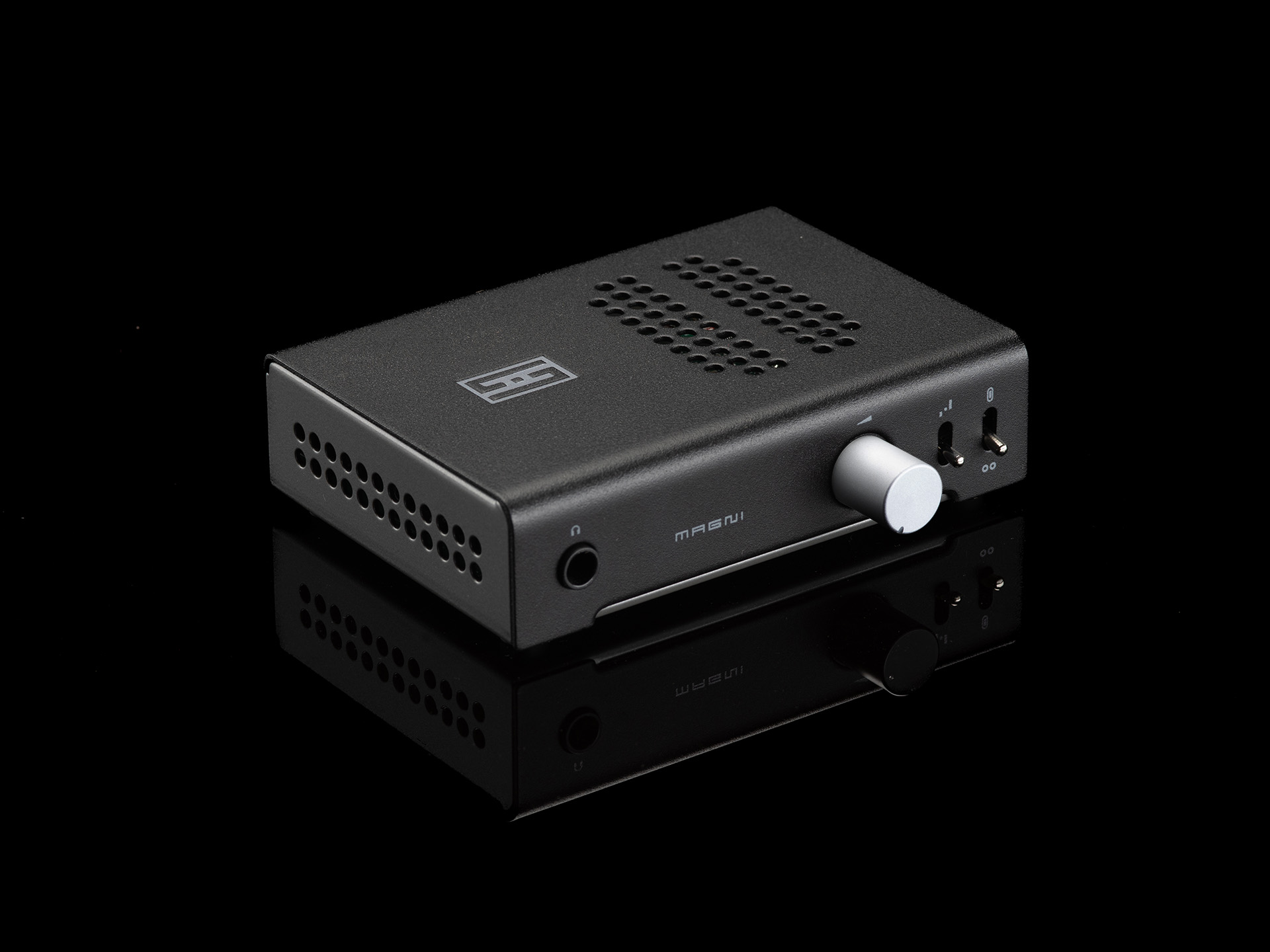 Audiophile Headphones Headphone Amplifiers Schiit Modi And Magni